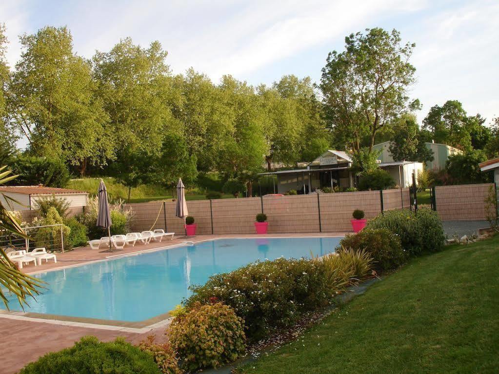 Bessines Agape Hotel מראה חיצוני תמונה